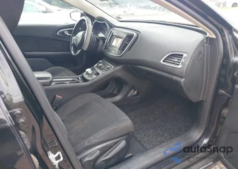 2015 Chrysler 200 Limited z USA, uszkodzony, nr VIN 1C3CCCAB7FN744121